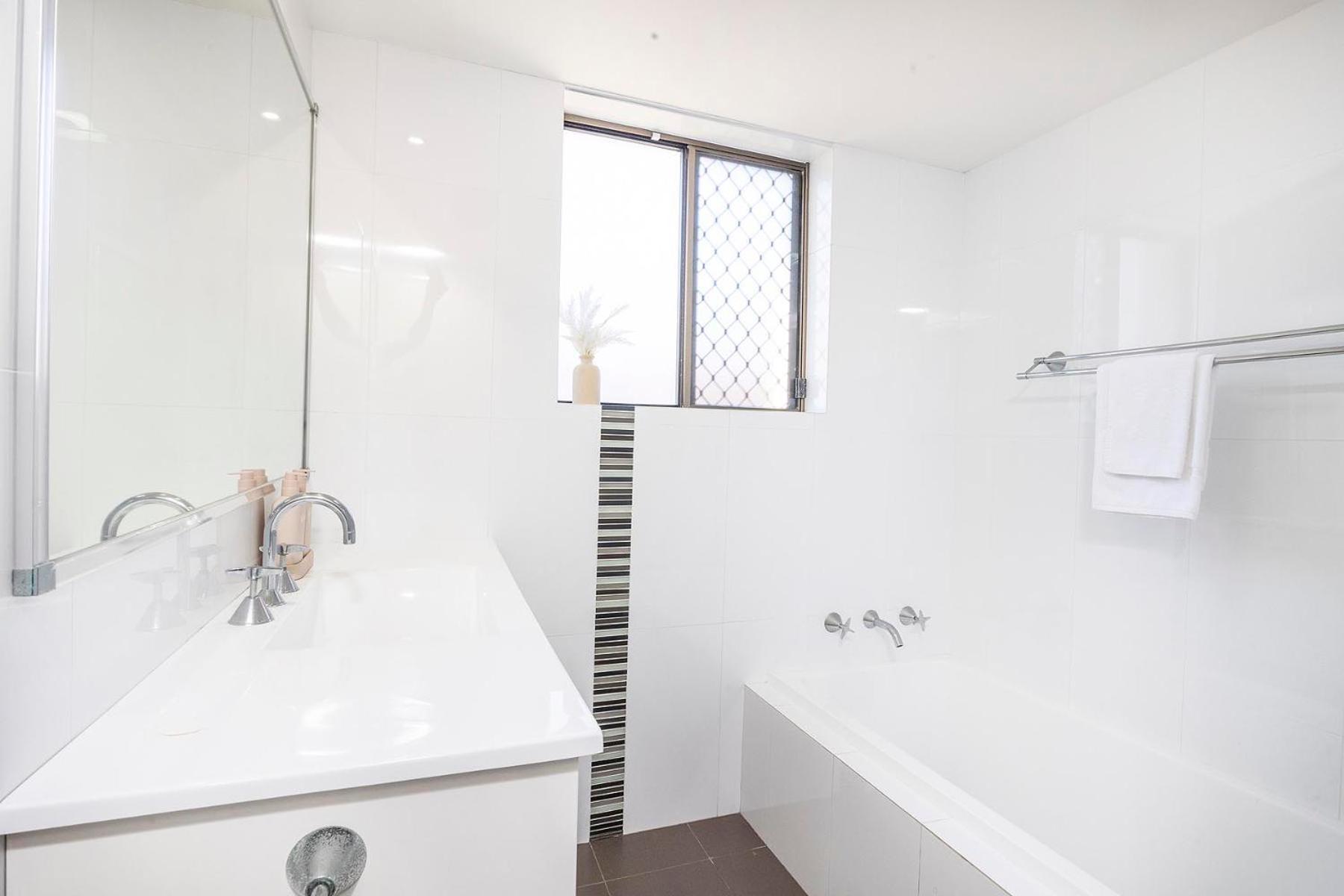 Pebbles Apartment Forster