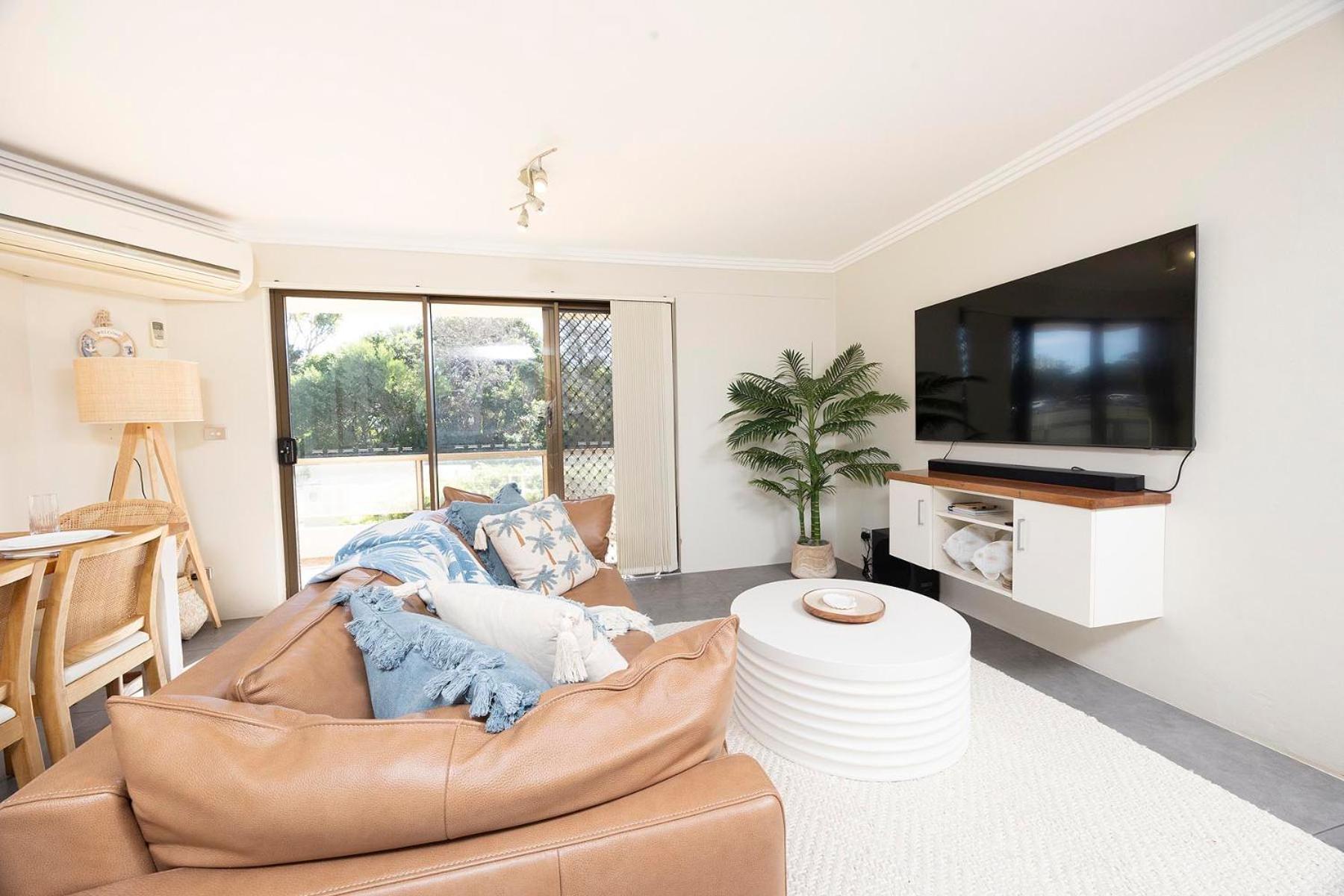 Pebbles Apartment