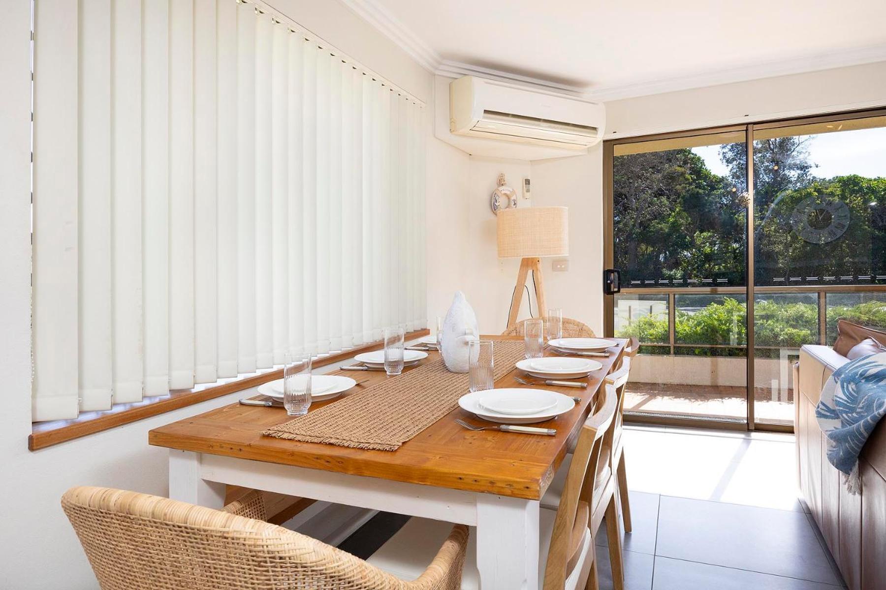 Pebbles Apartment Forster